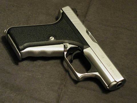H&K P7 - Photo via: http://hkp7.com/p7m8.htm