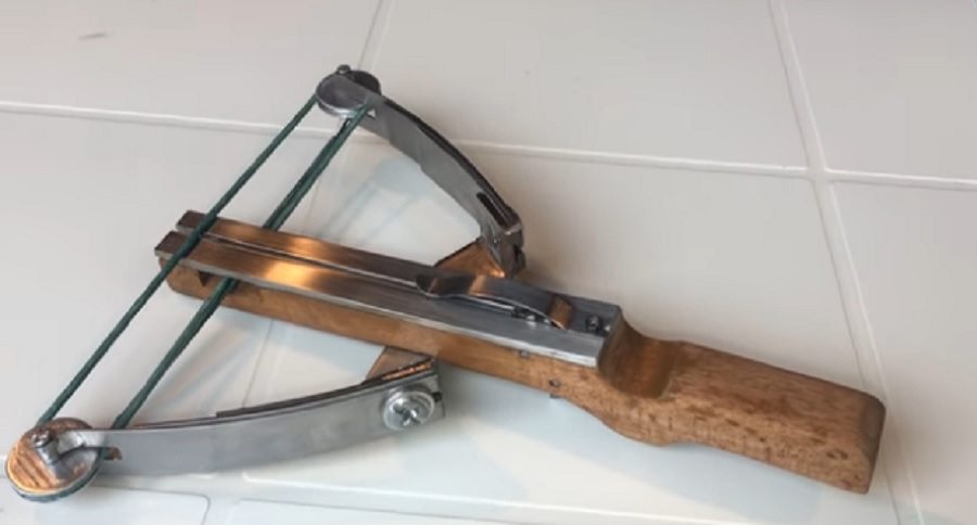 diy mini reverse crossbow