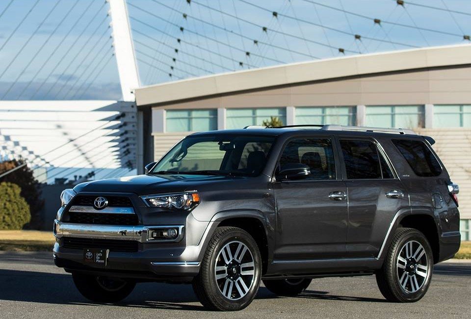 https://www.facebook.com/toyota/photos/a.431473399200.188517.197052454200/10156197301414201/?type=3&theater