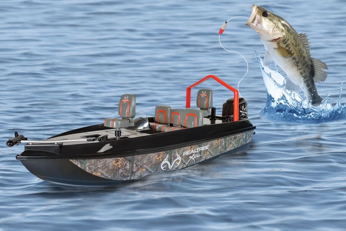 RC Fishing Boat