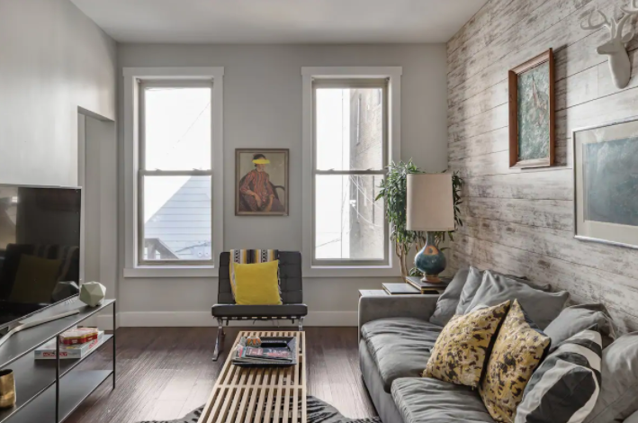 Airbnb Chicago