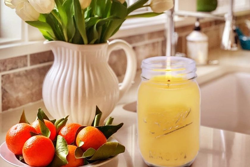 mason jar&mdash; mosquito repellent candles