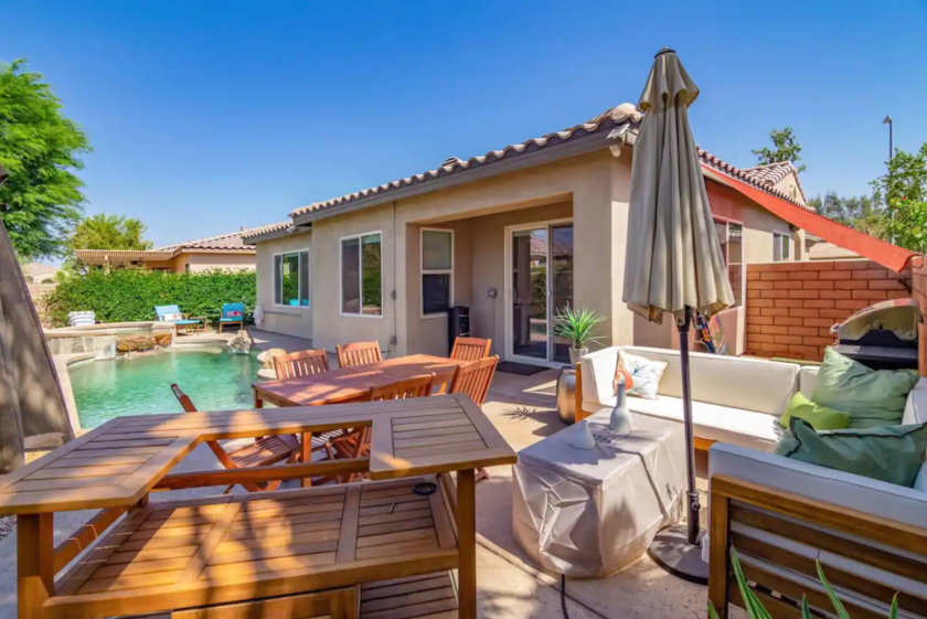 Airbnb Indio- Resort Villa