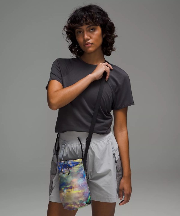 Waterbottle Crossbody - lululemon hike