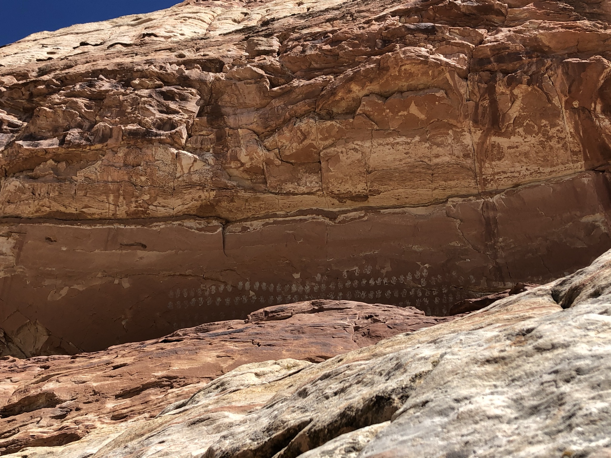 100 hands panel in Grand Staircase Escalante