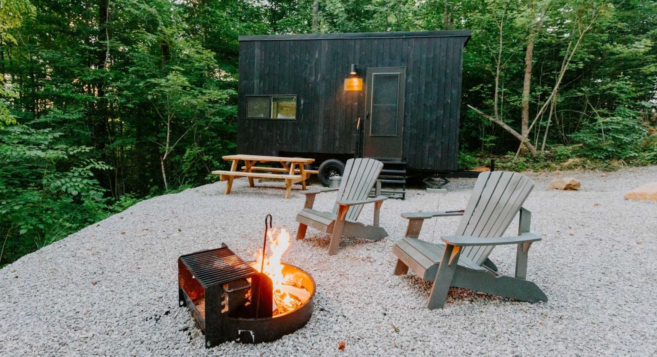 Exterior shot of tiny cabin Getaway St. Francois in Missouri.