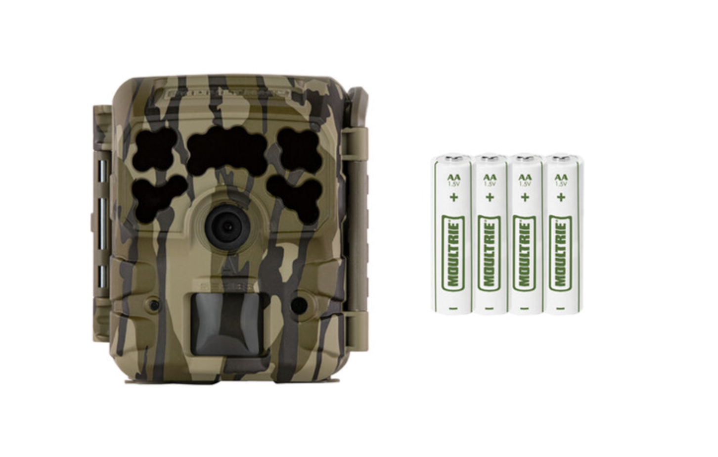 Camouflage trail camera with a pack of batteries 