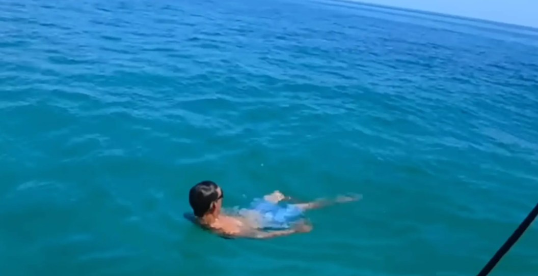 Florida Man Jumps In Ocean To Prevent Girlfriend And Police Accessing His Phone