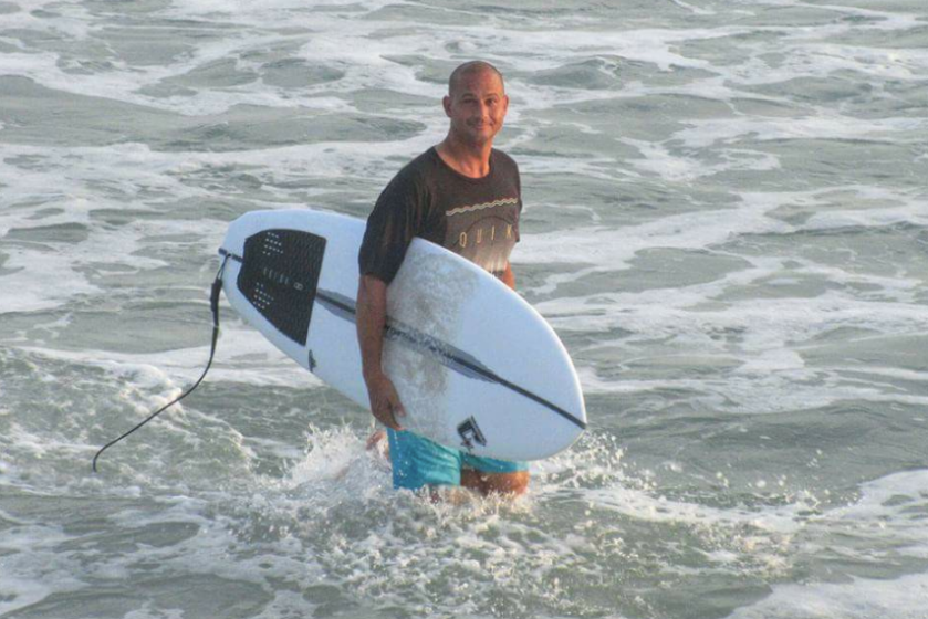 Florida surfer dies