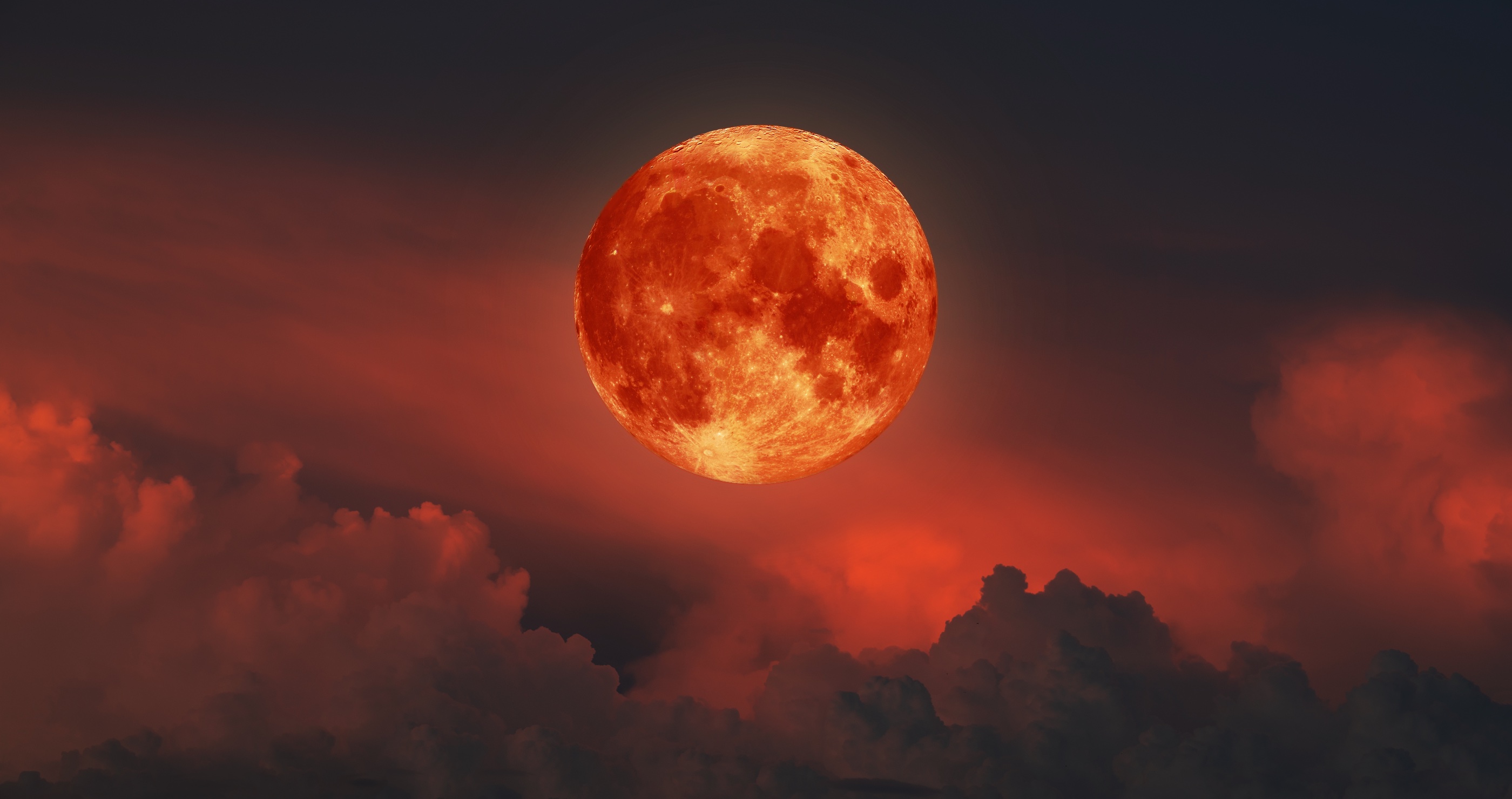 Full Lunar Eclipse Will Make The Moon Look Blood Red&nbsp;