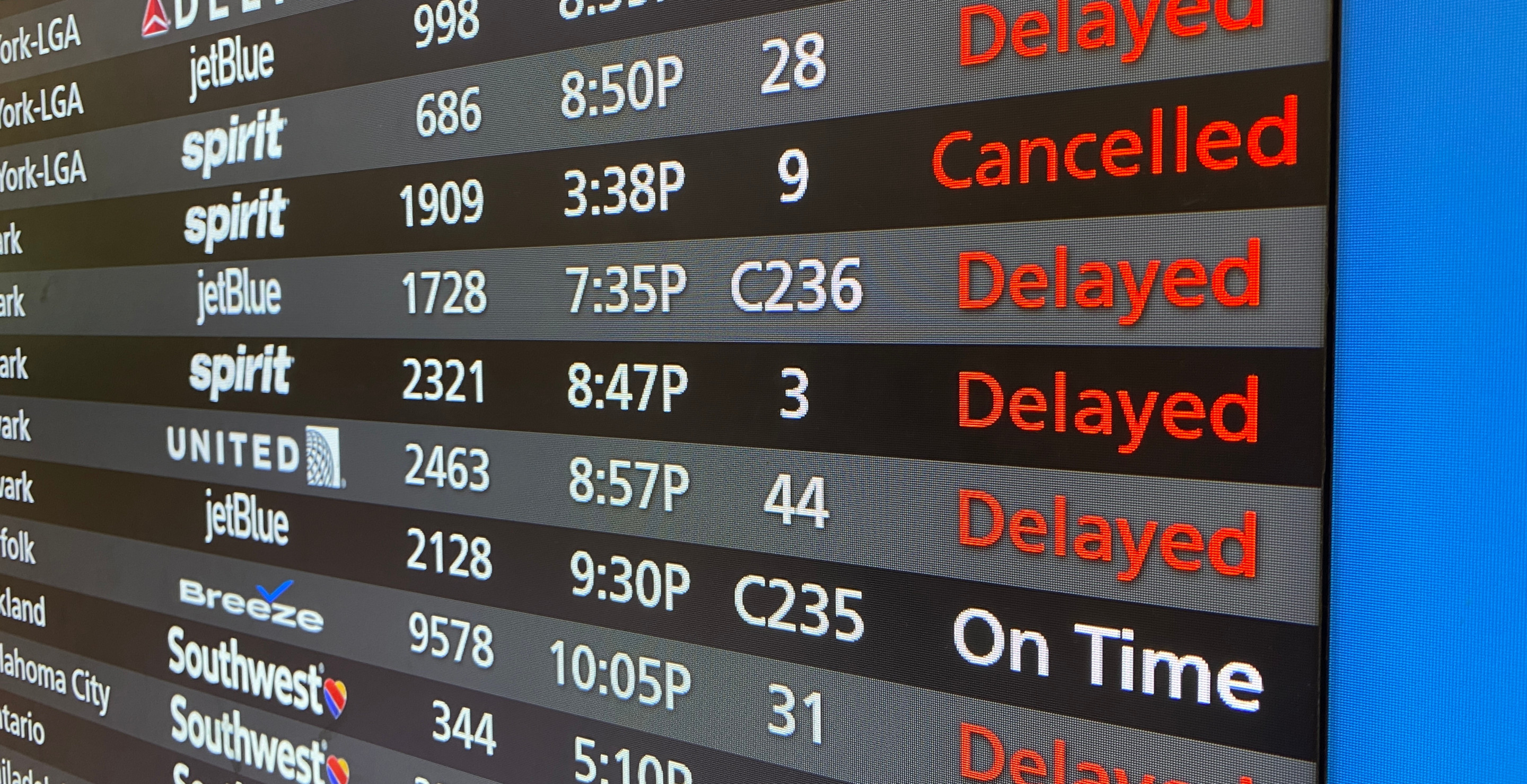 Hollywood Actor Goes On Rant After Her Flight Was Delayed More Than 16 Hours