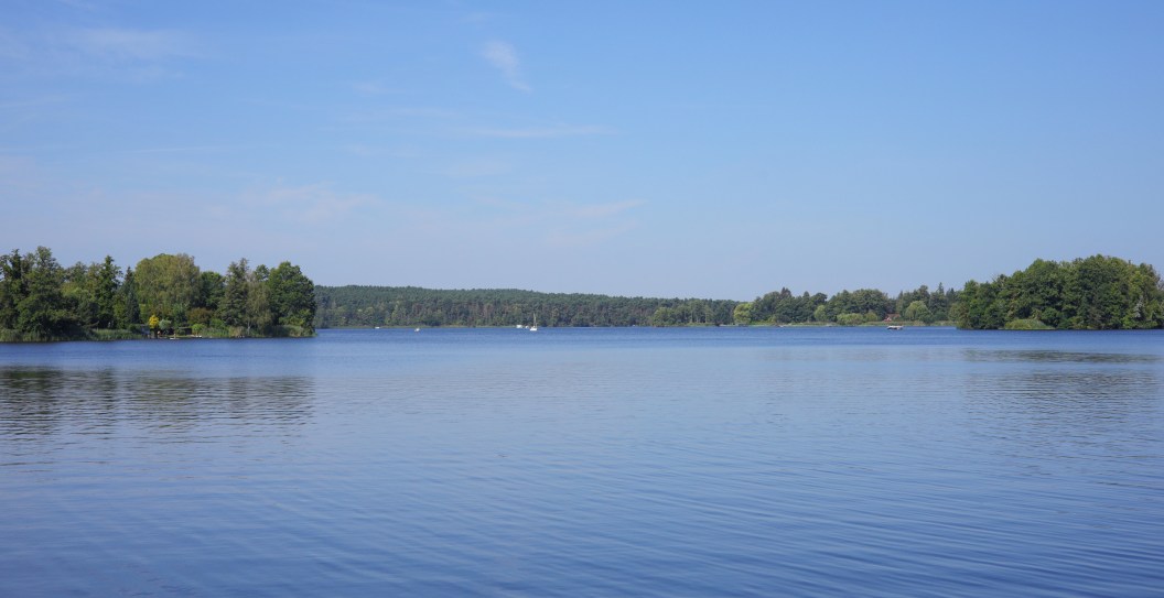 Wealthy-Woman-Accused-Of-Vandalizing-Car-After-Being-Upset-Her-Private-Lake-Was-Opened-To-The-Public