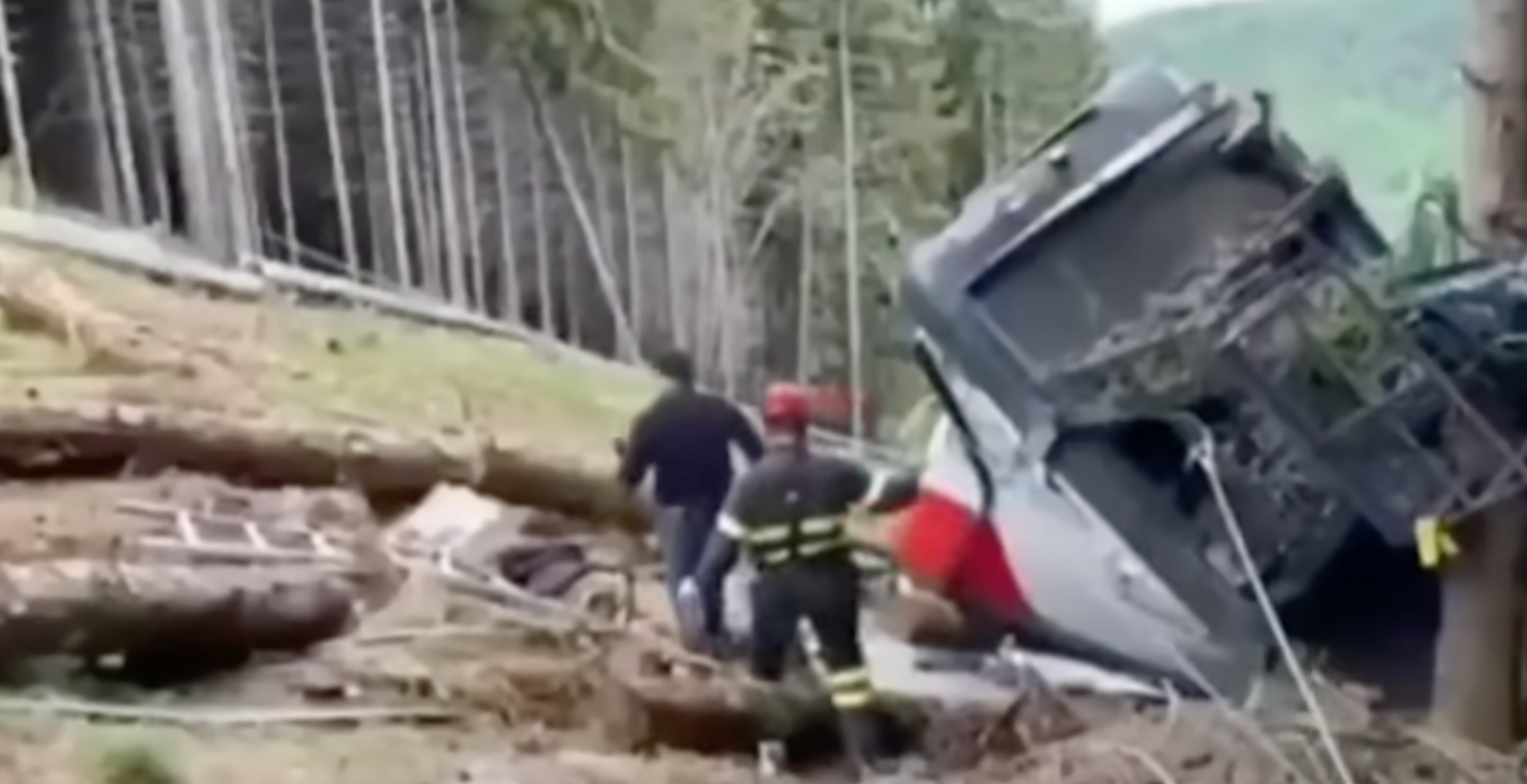 4 People Dead, 1 Person Injured After Cable Car Plummets Into A Ravine