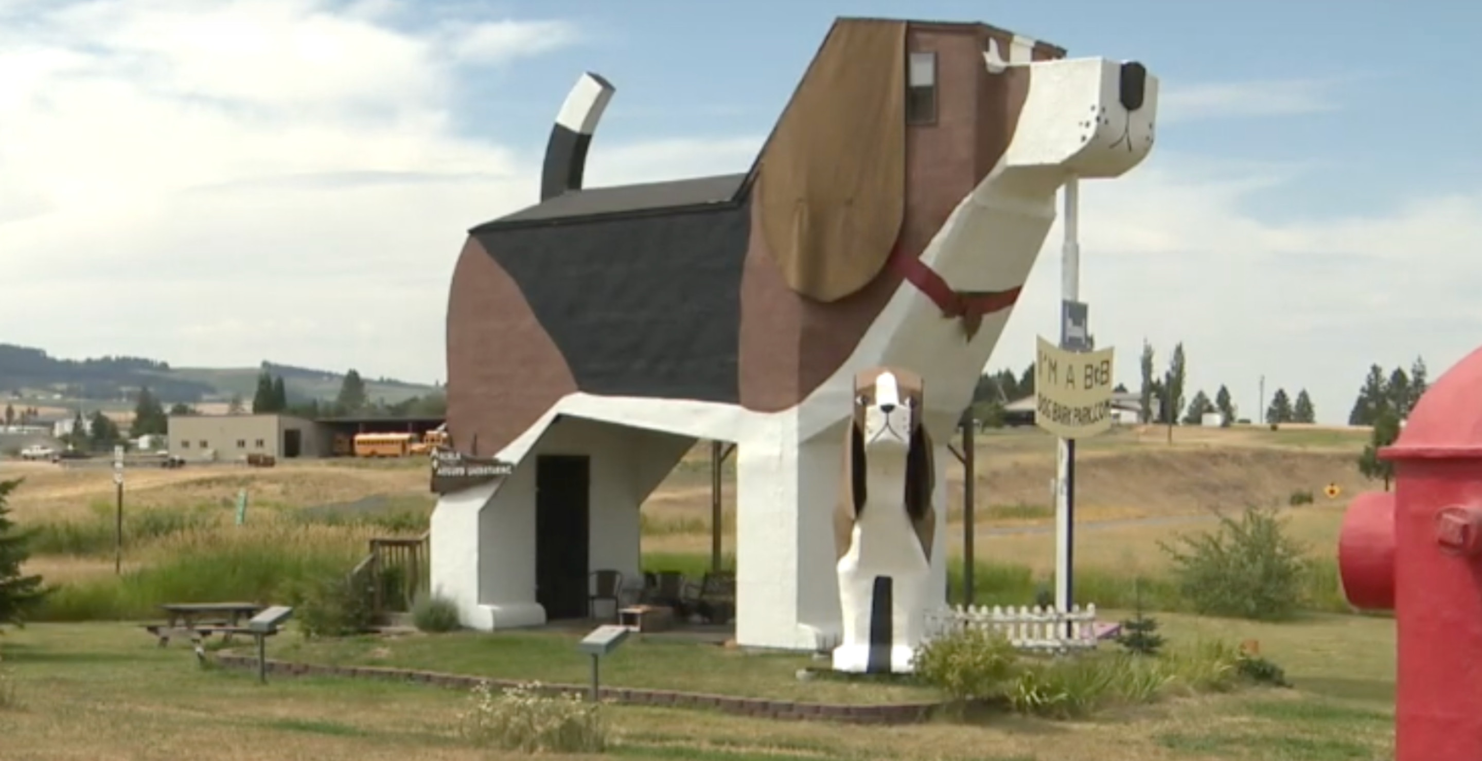 Dog Bark Park Inn