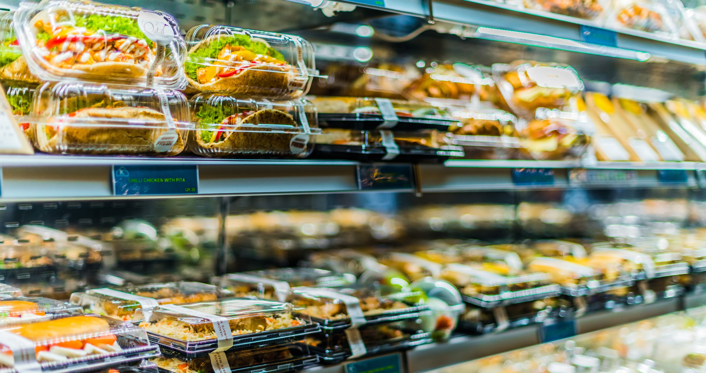 Nutrition Experts Weigh In On The 5 Airport Foods You Should Avoid