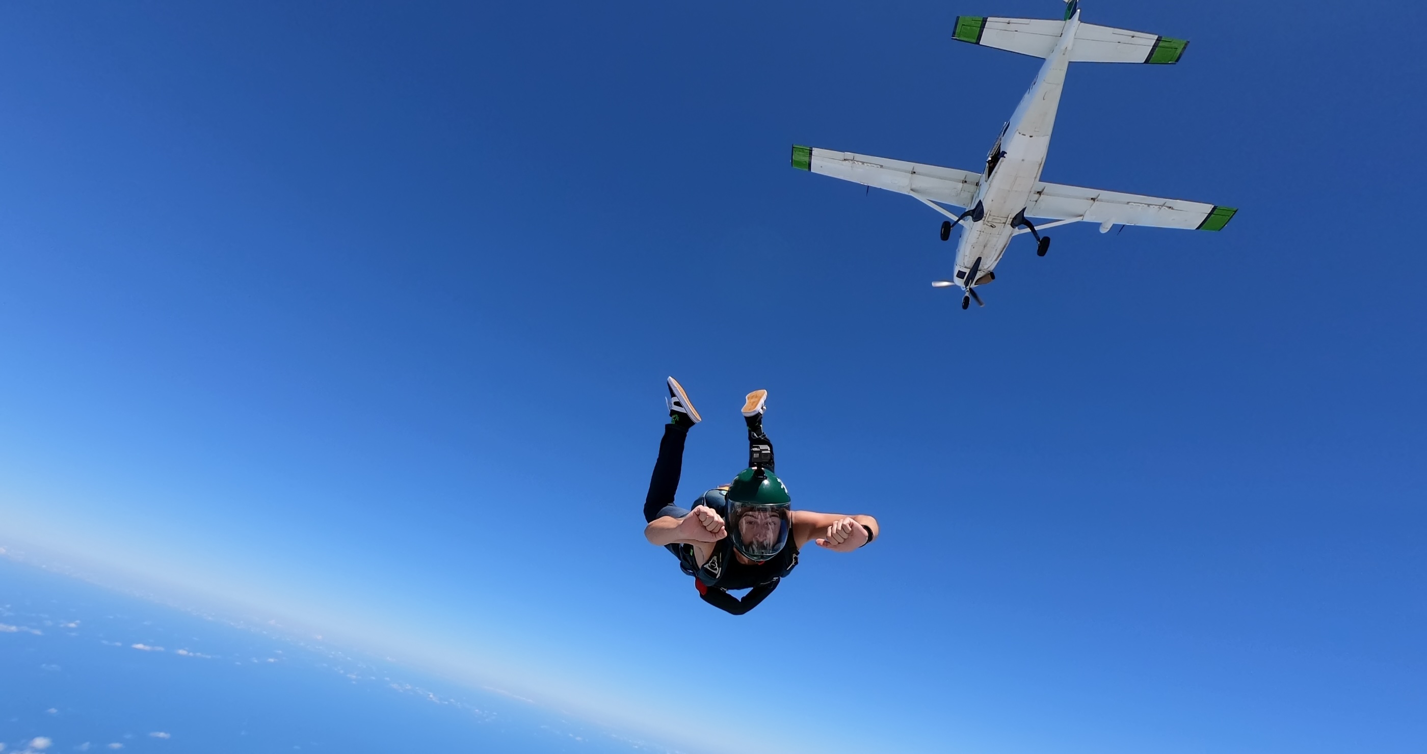 skydiving plane crashes in Tennessee