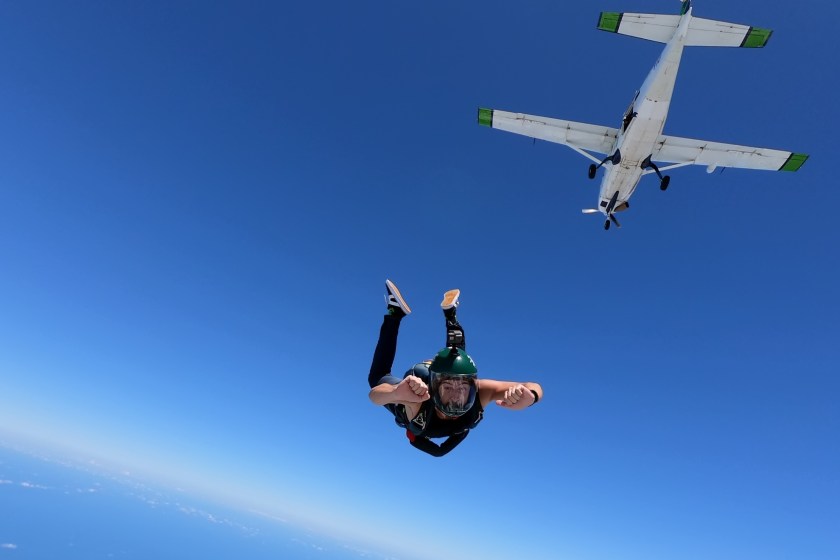 skydiving plane crashes in Tennessee