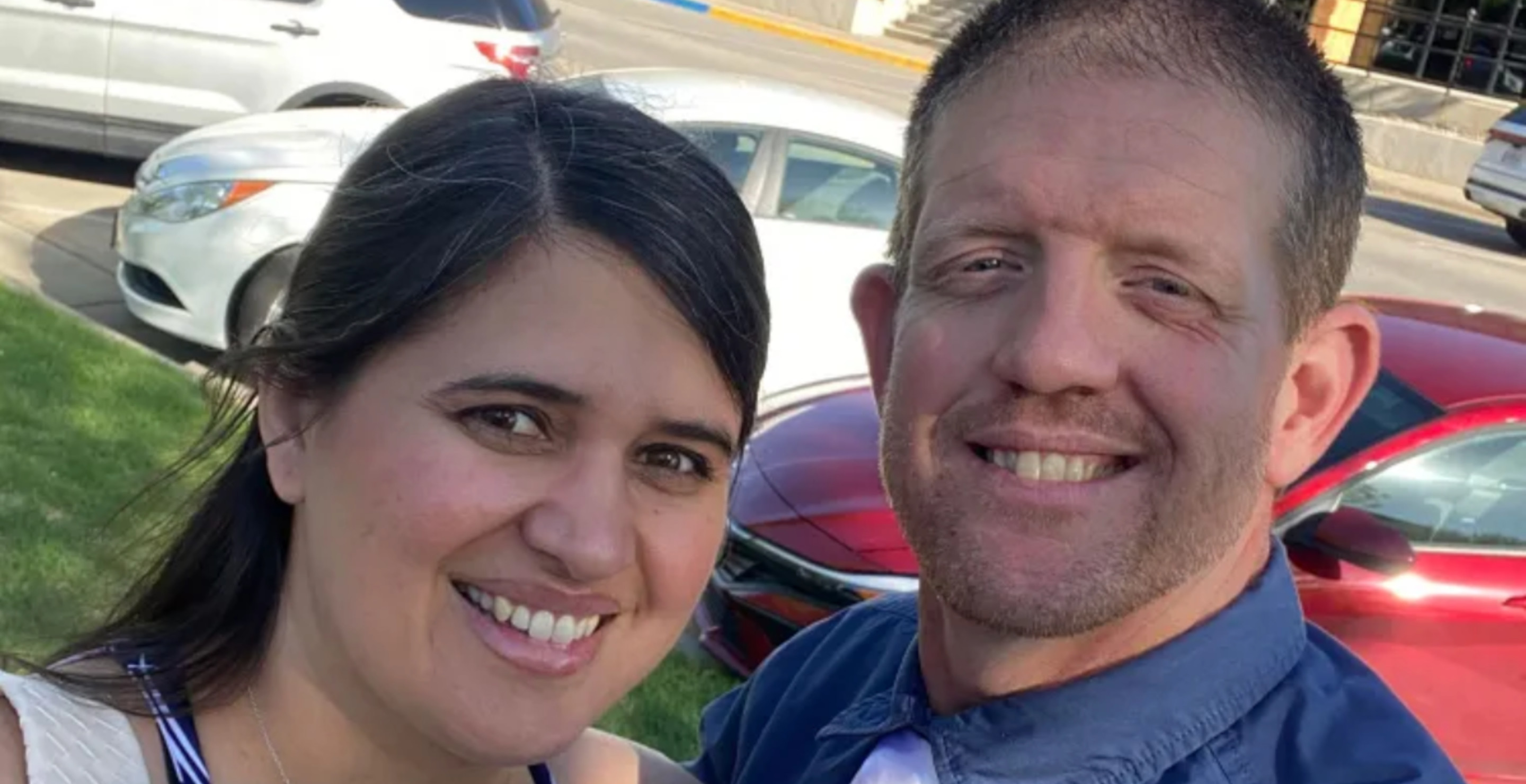 Couple Killed While Hiking At Devil's Den State Park With Daughters, Suspect Still At Large
