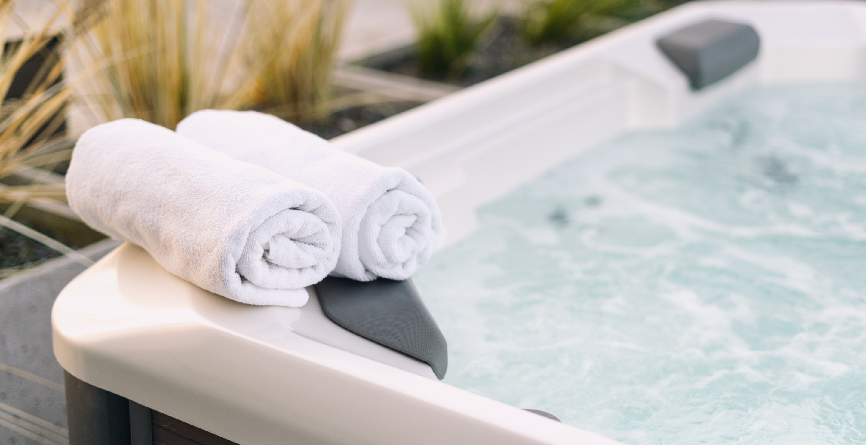 2 80-Year-Old Women Almost Die After Getting Stuck In Hot Tub At Remote Cabin