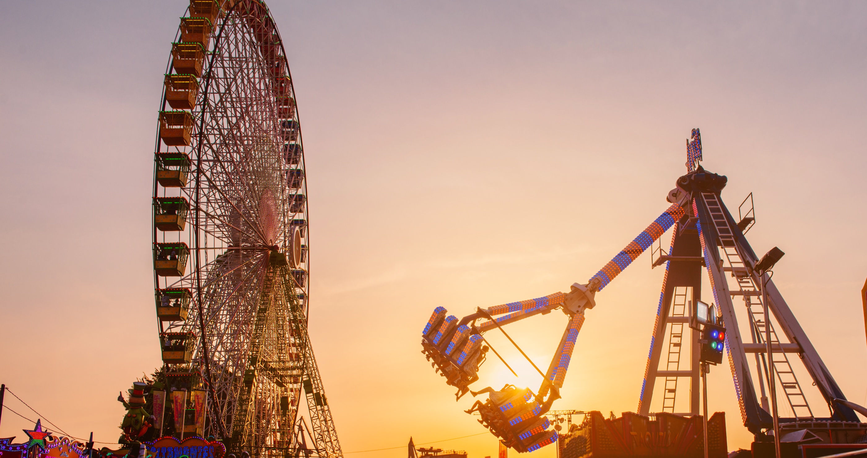 Riders Stranded For An Hour On Six Flags Ride After Terrifying Malfunction