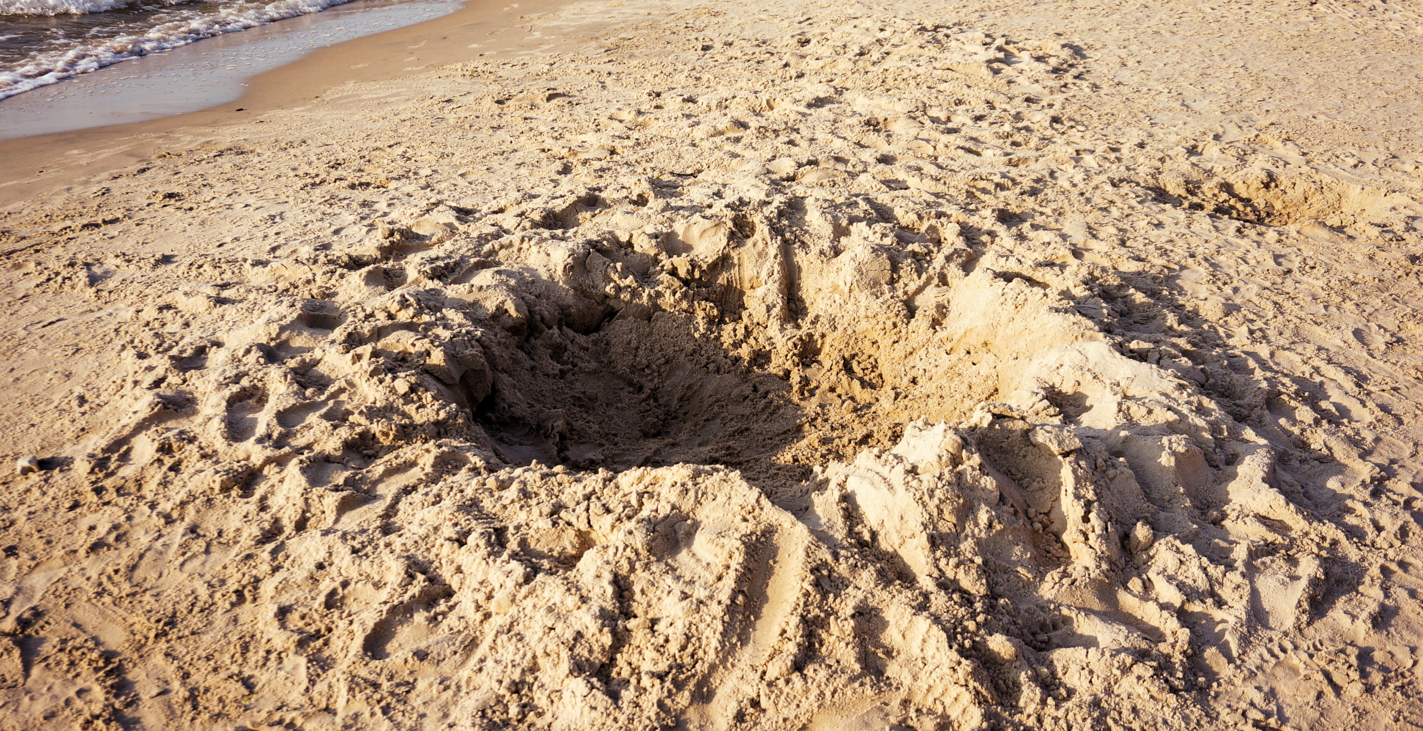Two Teens Die After Being Buried Alive When Sand hole They Dug Collapsed