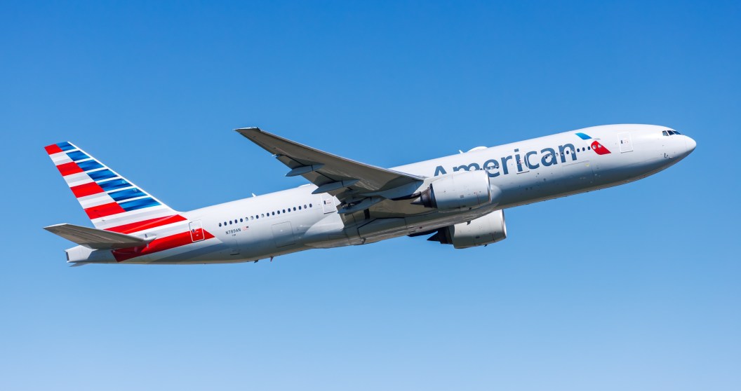American Airlines Had An Emergency Landing After Crazed Passenger Threatened To Blow Up The Plane