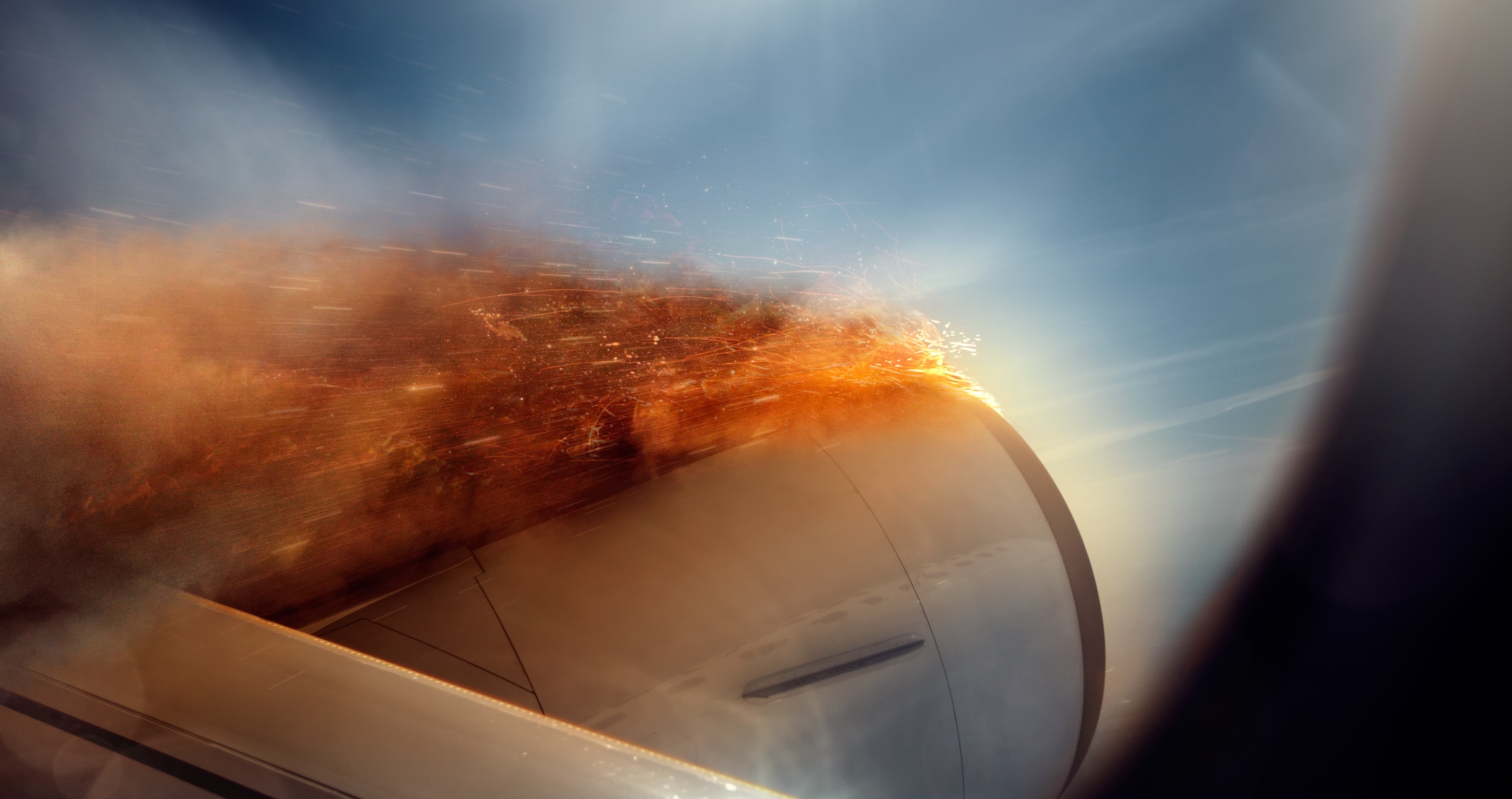 United Plane Forced To Land And Evacuate After An Engine Burst Into Flame