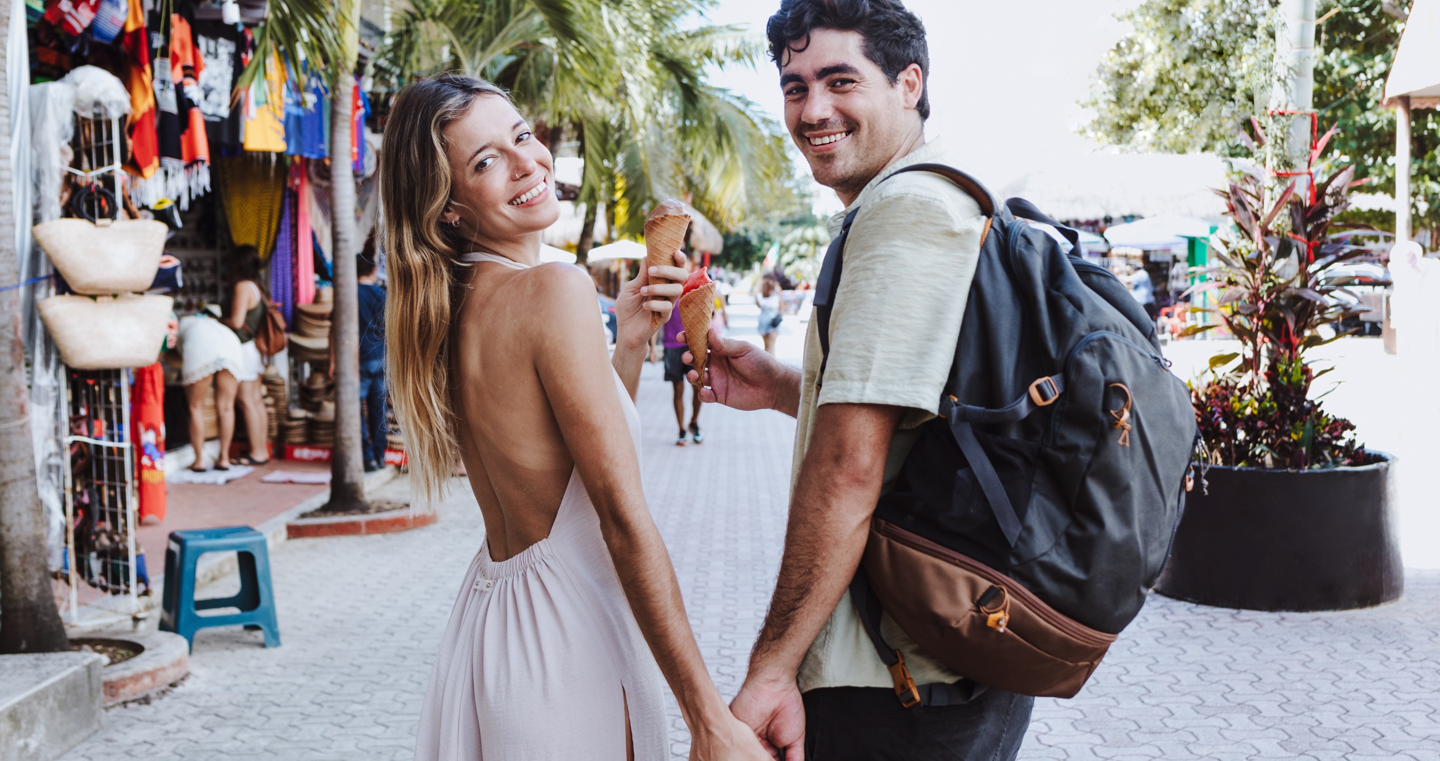 American Couple Befriends Stray Dog In Mexico And Take Him Home